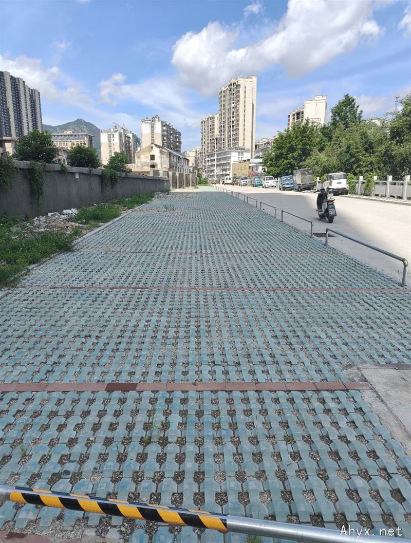 阳光尊邸26个车位打包出租