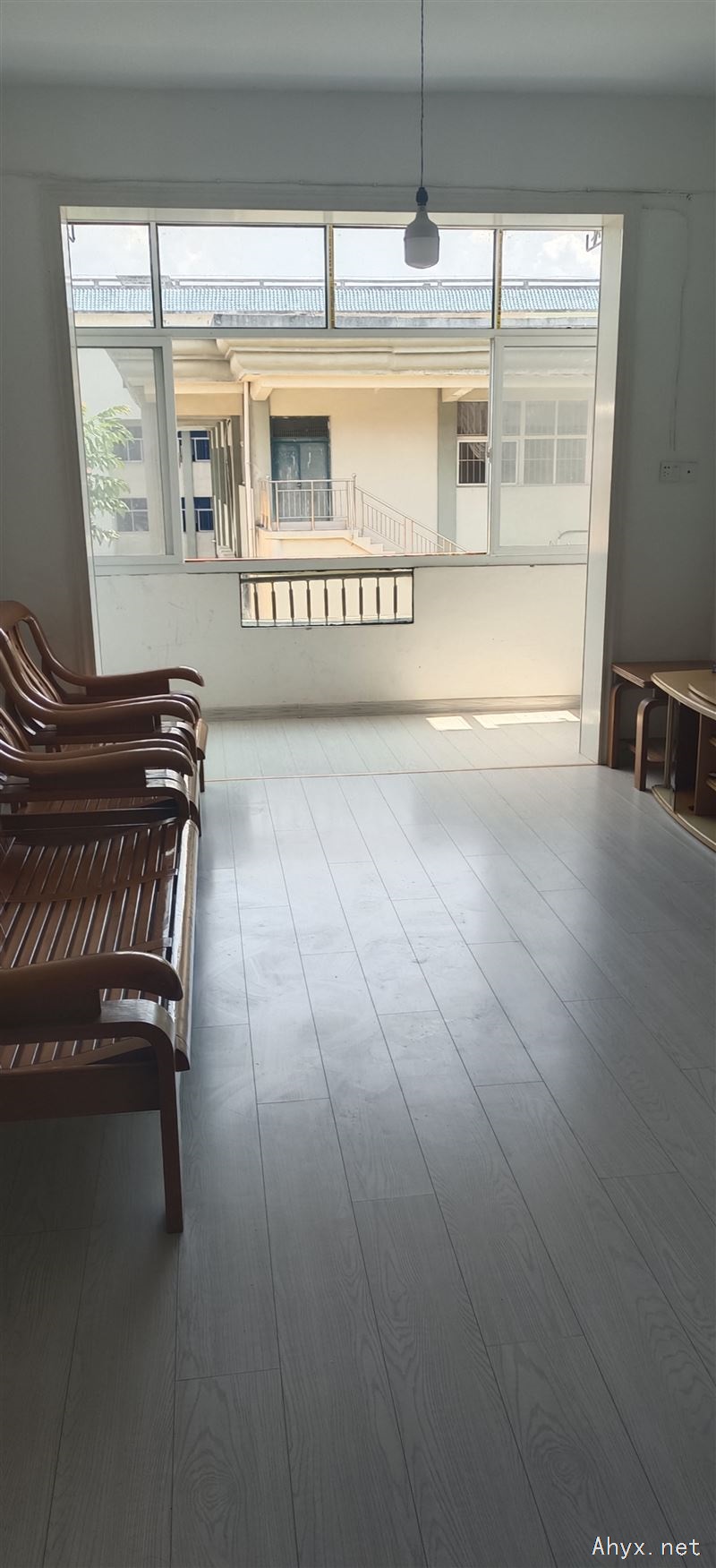 新天堂初中校园内房屋出租出售(老岳中)