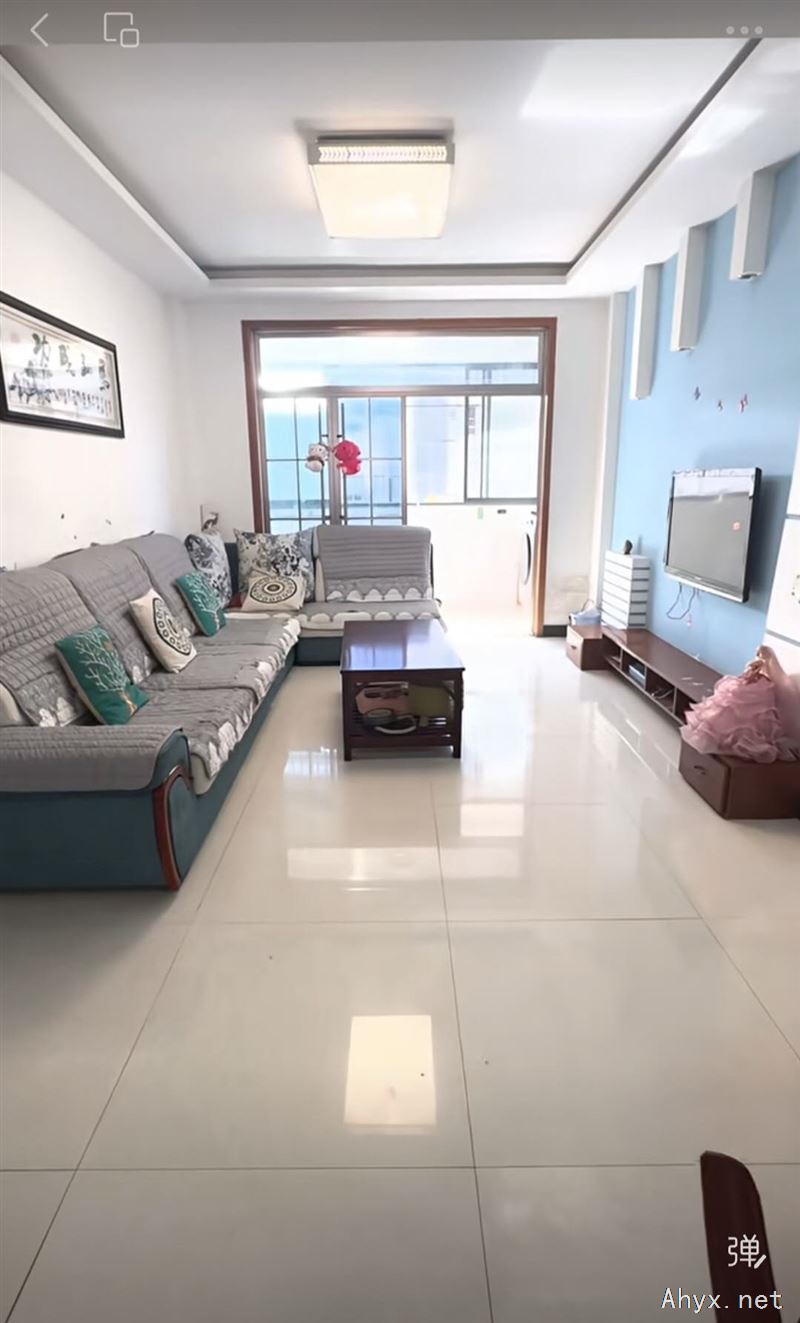 滨河花园旺宅出售，好楼层，面积118平，超大阳台，仅售30多万