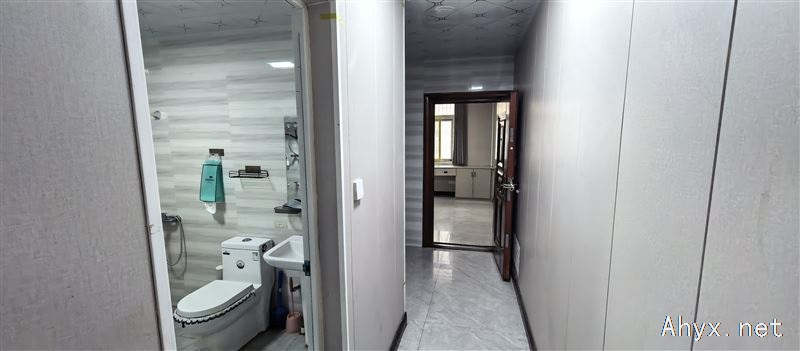 温泉新街两居室出租