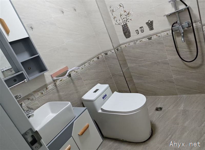 【房东直租/直售】岳西新城花园 2号楼2单元 三室两厅两卫 拎包入住 租售均可